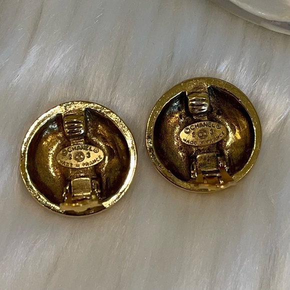 Chanel Vintage Earrings 1984 CC crystal-embellished Gold Plated Clip On - Picture 7 of 13